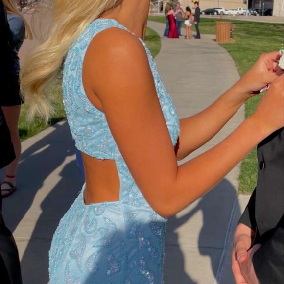 Prom gown - Picture 6 of 7